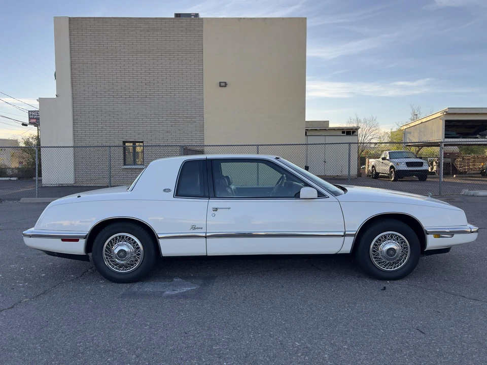 1992 Buick Riviera 4th-7th Gen - Image 17 of 31