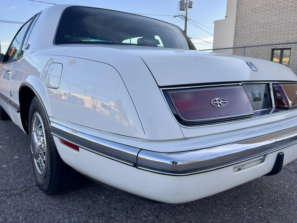 1992 Buick Riviera 4th-7th Gen - Image 26 of 31