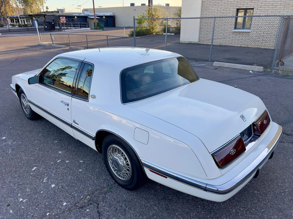 1992 Buick Riviera 4th-7th Gen - Image 23 of 31