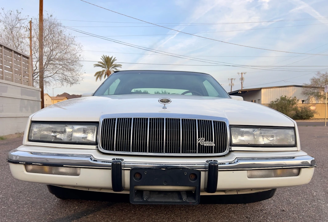 1992 Buick Riviera 4th-7th Gen - Image 4 of 31