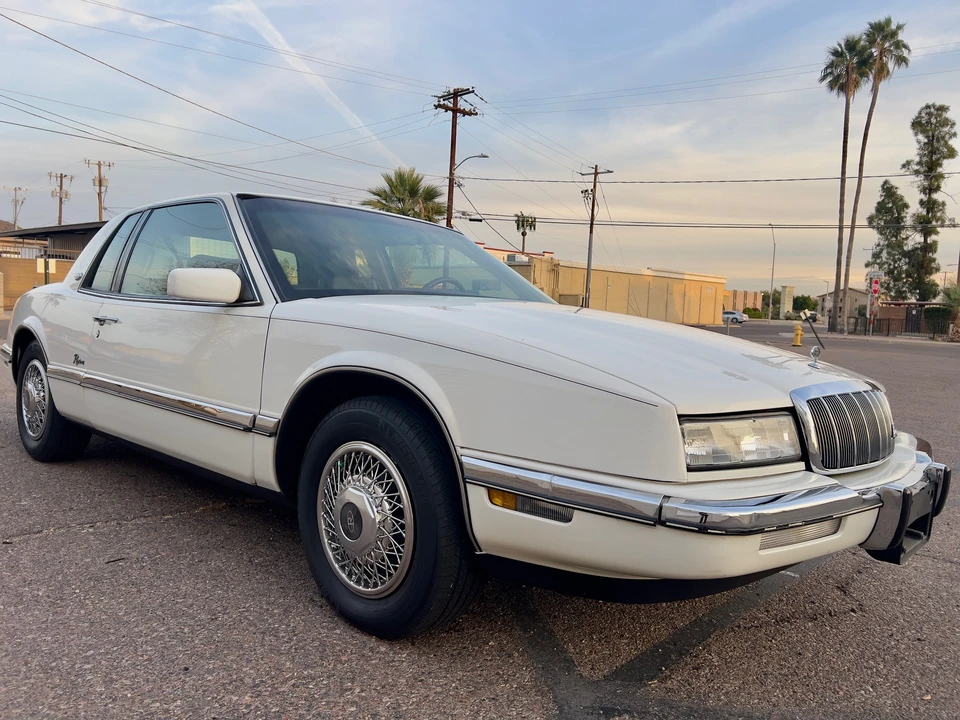 1992 Buick Riviera 4th-7th Gen - Image 5 of 31