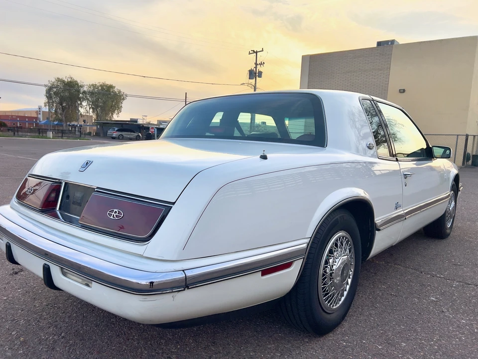 1992 Buick Riviera 4th-7th Gen - Image 7 of 31