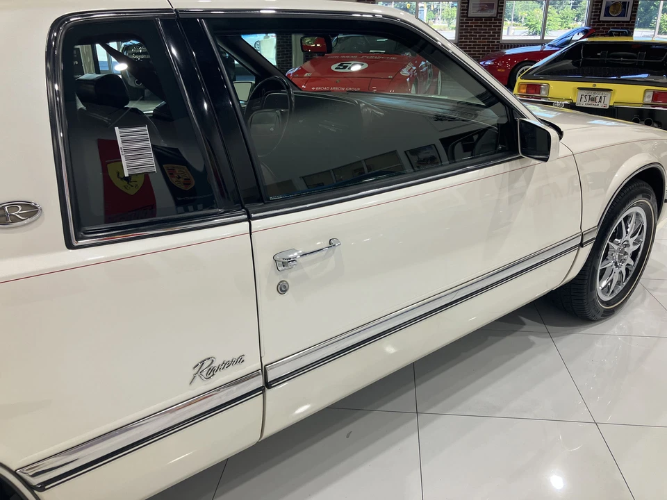 1992 Buick Riviera 4th-7th Gen - Image 13 of 31