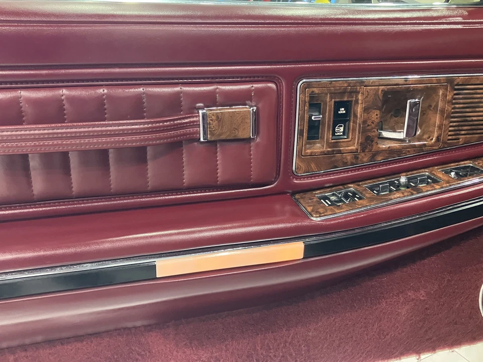 1992 Buick Riviera 4th-7th Gen - Image 26 of 31