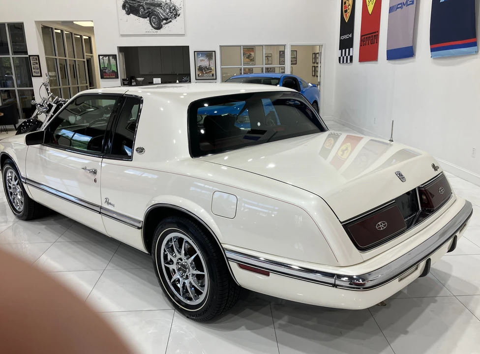 1992 Buick Riviera 4th-7th Gen - Image 4 of 31