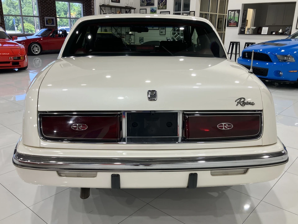 1992 Buick Riviera 4th-7th Gen - Image 5 of 31