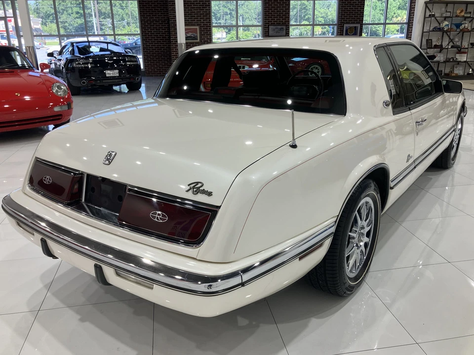 1992 Buick Riviera 4th-7th Gen - Image 6 of 31