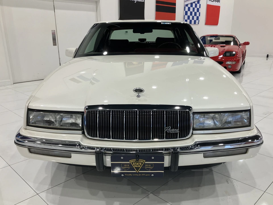 1992 Buick Riviera 4th-7th Gen - Image 9 of 31