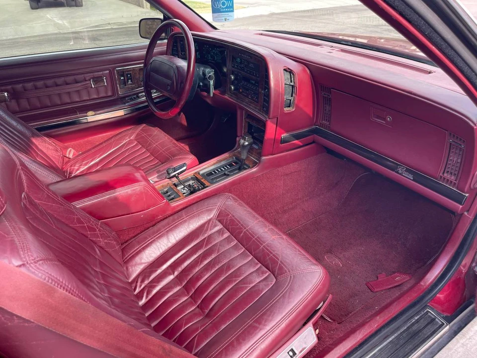 1992 Buick Riviera - Image 14 of 20
