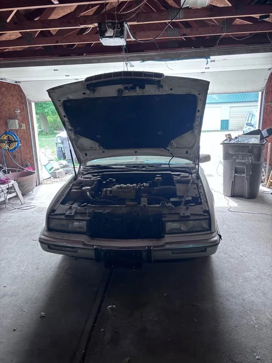 1992 Buick Riviera 4th-7th Gen - Image 2 of 7