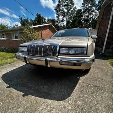 1992 Buick Riviera Coupe 2D