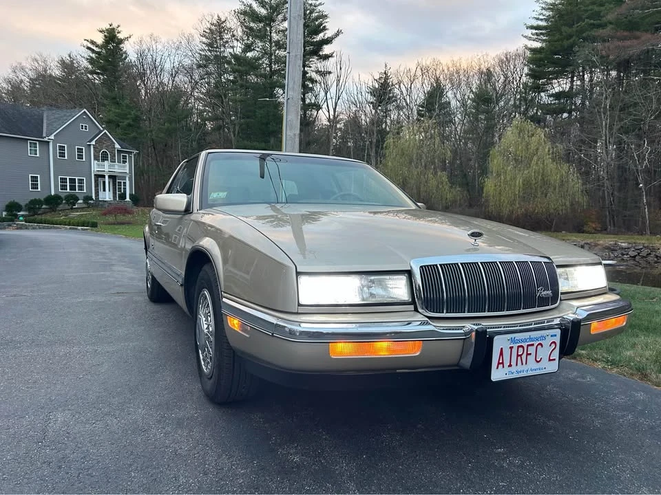 1992 Buick Riviera 4th-7th Gen - Image 16 of 18