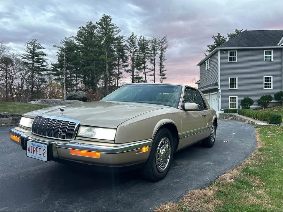 1992 Buick Riviera 4th-7th Gen - Image 10 of 18