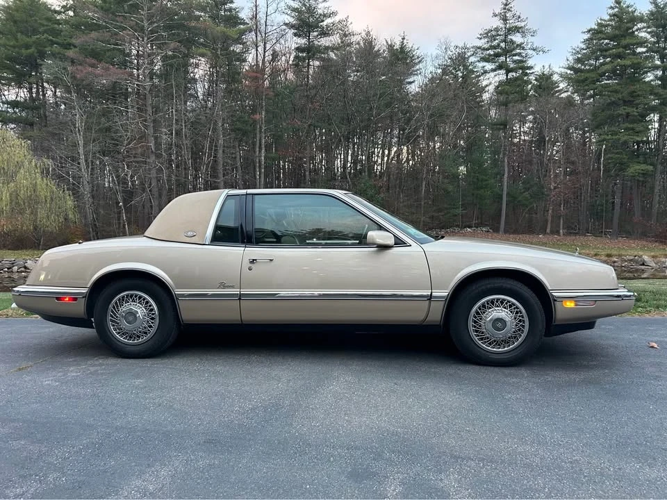 1992 Buick Riviera 4th-7th Gen - Image 17 of 18