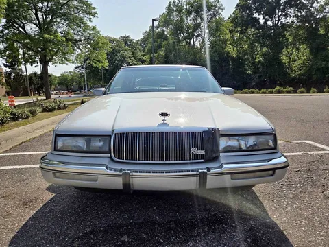 1992 Buick Riviera Coupe 2D