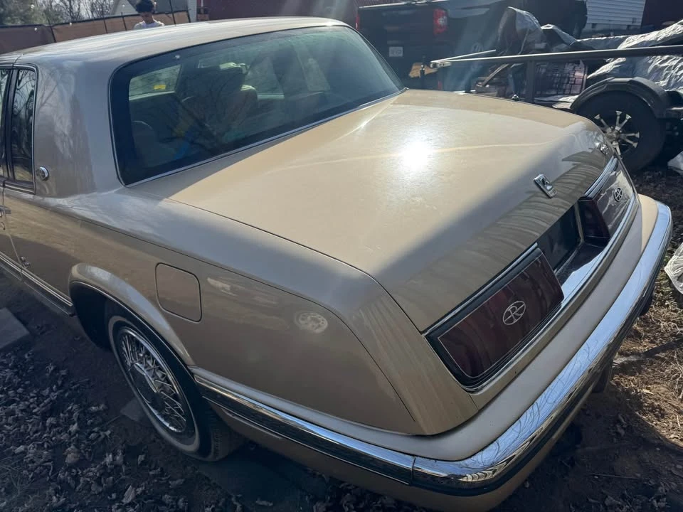 1992 Buick Riviera 4th-7th Gen - Image 2 of 5