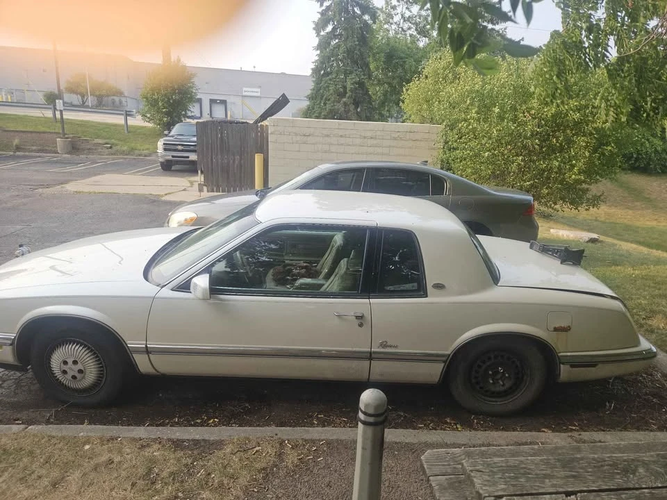 1992 Buick Riviera 4th-7th Gen - Image 2 of 2