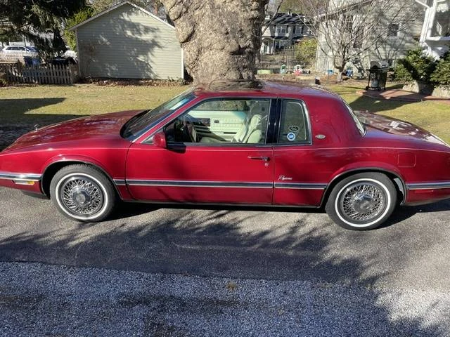1992 Buick Riviera 4th-7th Gen - Image 9 of 13