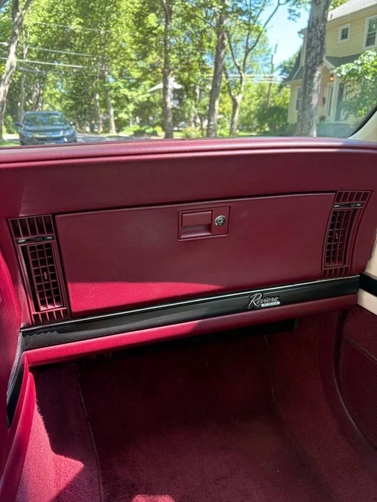 1992 Buick Riviera 4th-7th Gen - Image 7 of 13