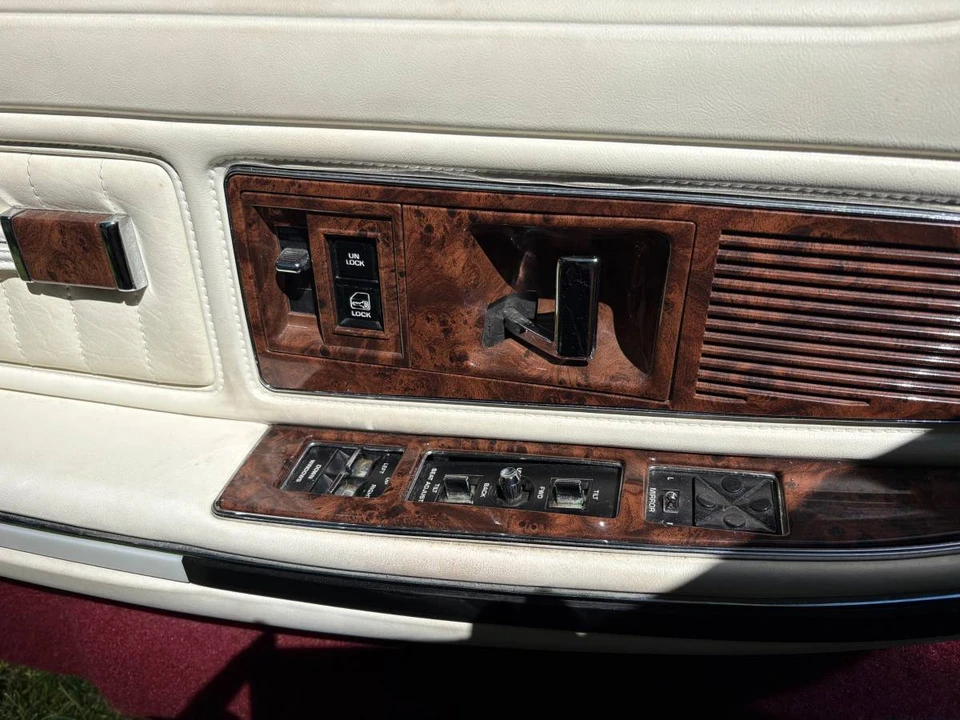 1992 Buick Riviera 4th-7th Gen - Image 6 of 13