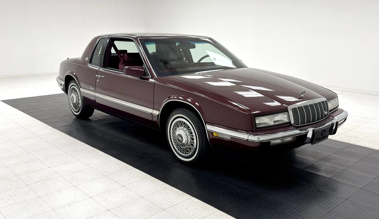 1992 Buick Riviera 4th-7th Gen - Image 7 of 12