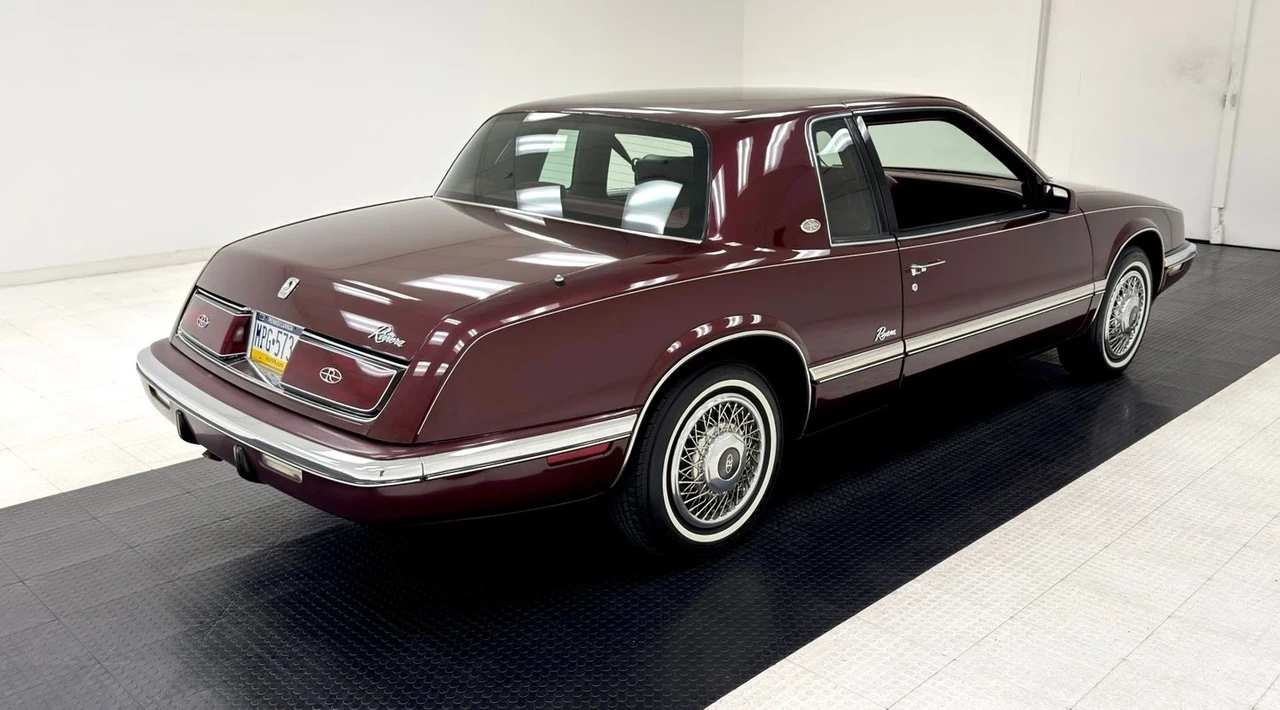 1992 Buick Riviera 4th-7th Gen - Image 5 of 12