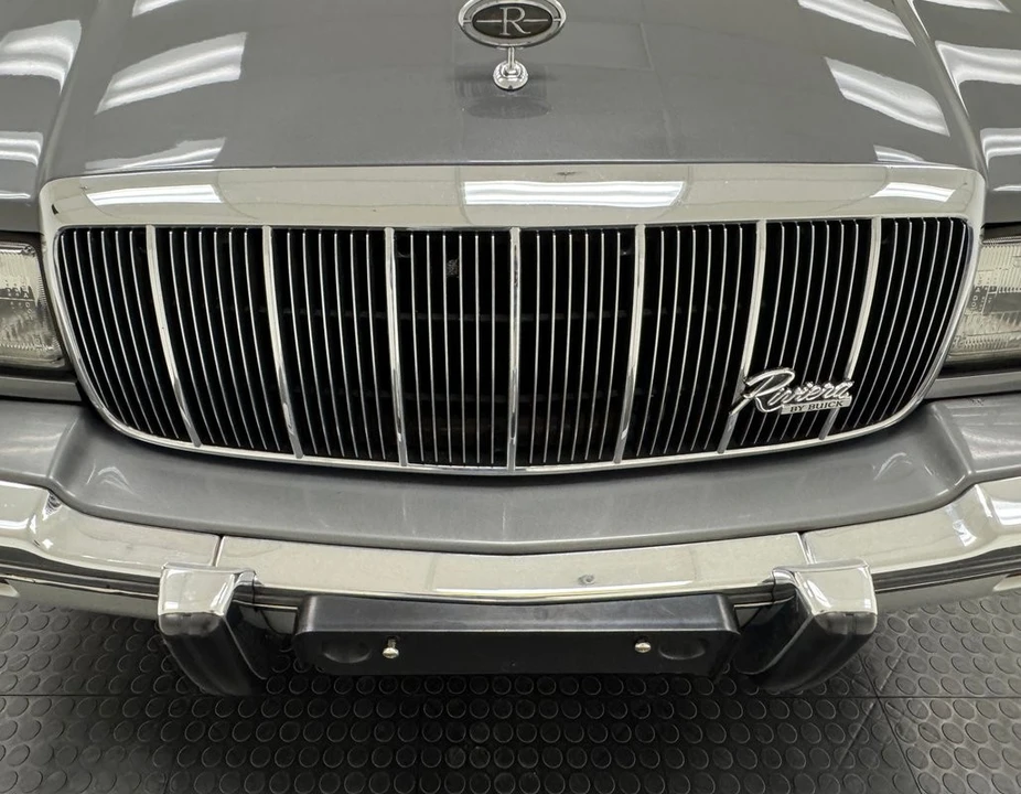 1992 Buick Riviera 4th-7th Gen - Image 9 of 21