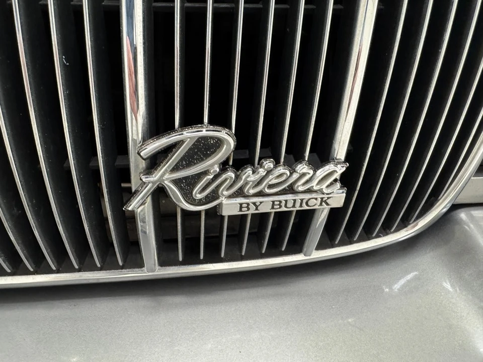 1992 Buick Riviera 4th-7th Gen - Image 10 of 21