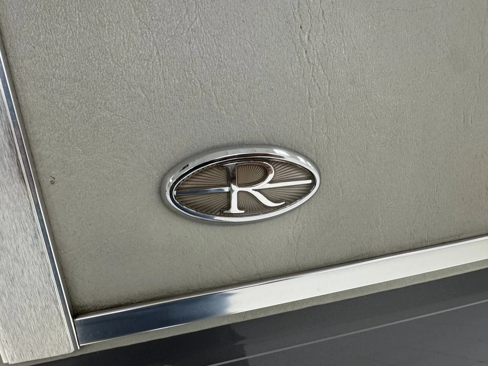 1992 Buick Riviera 4th-7th Gen - Image 19 of 21
