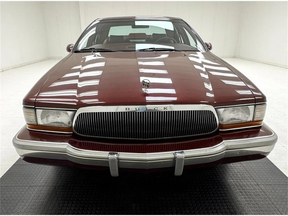 1992 Buick Roadmaster - Image 8 of 31
