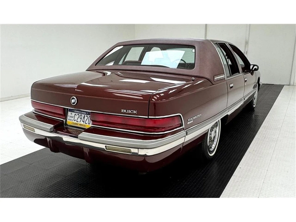 1992 Buick Roadmaster - Image 5 of 31