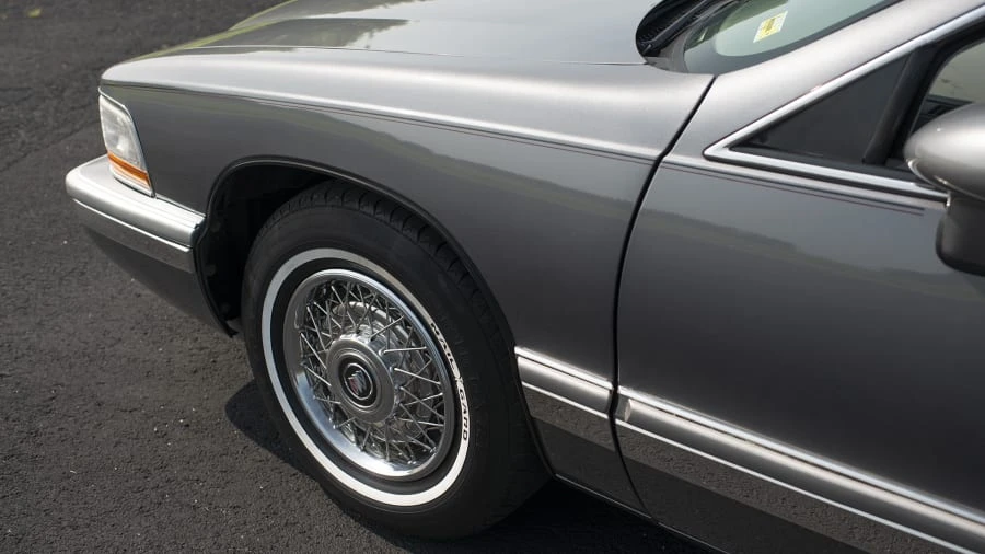 1992 Buick Roadmaster - Image 6 of 13
