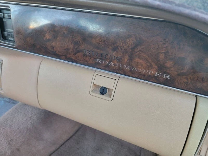 1992 Buick Roadmaster - Image 9 of 21
