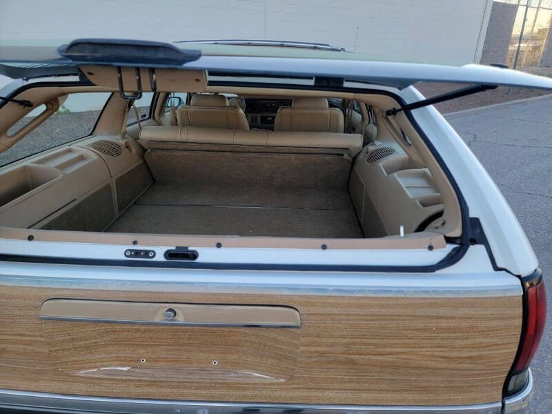 1992 Buick Roadmaster - Image 4 of 21