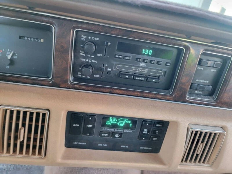1992 Buick Roadmaster - Image 20 of 21