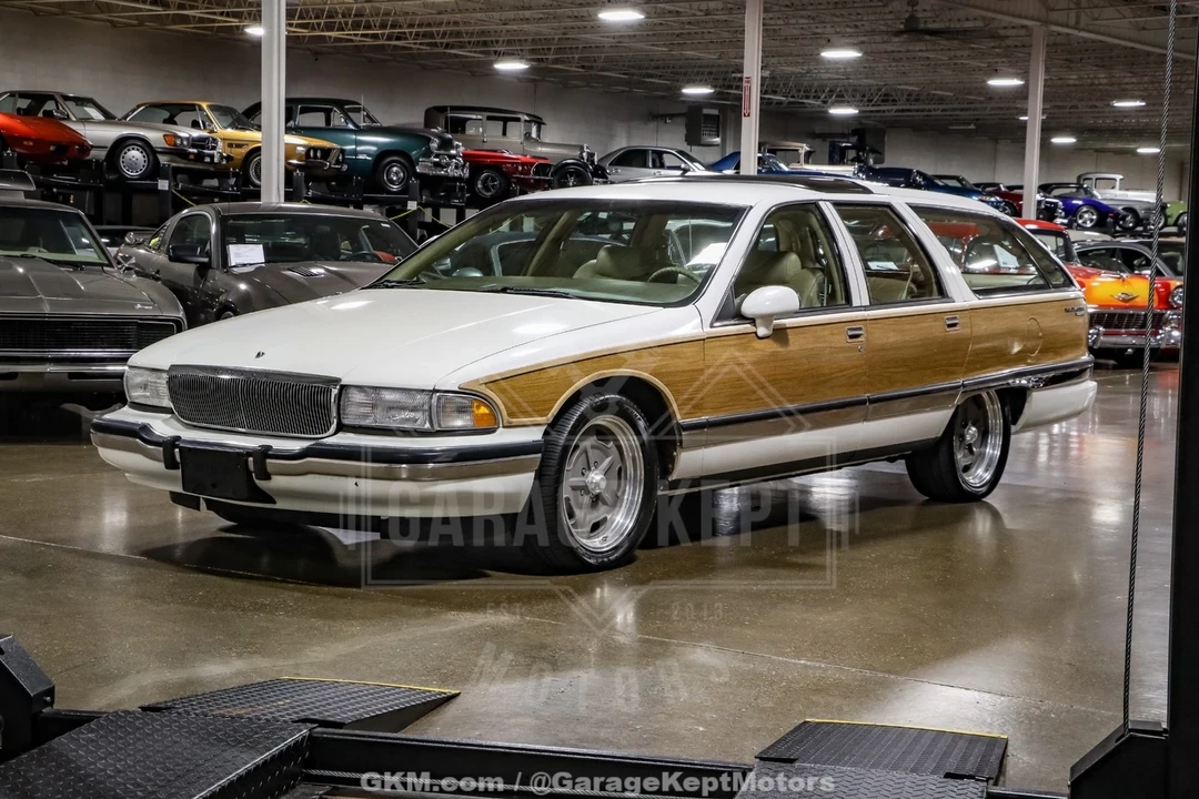1992 Buick Roadmaster - Image 4 of 12