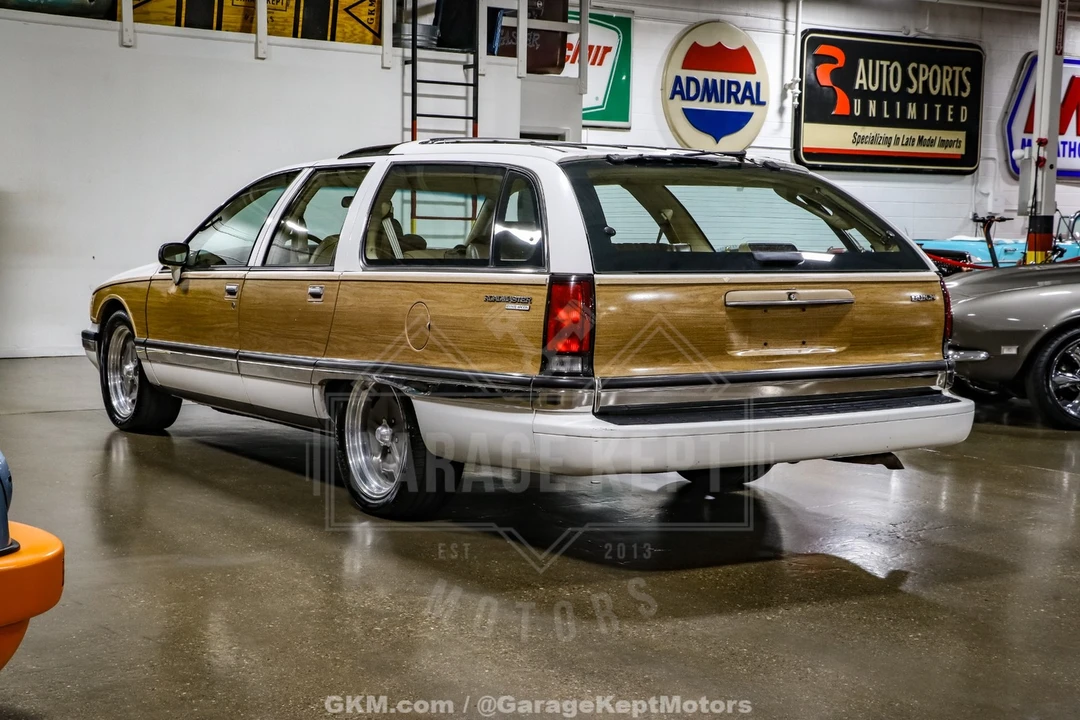 1992 Buick Roadmaster - Image 8 of 21