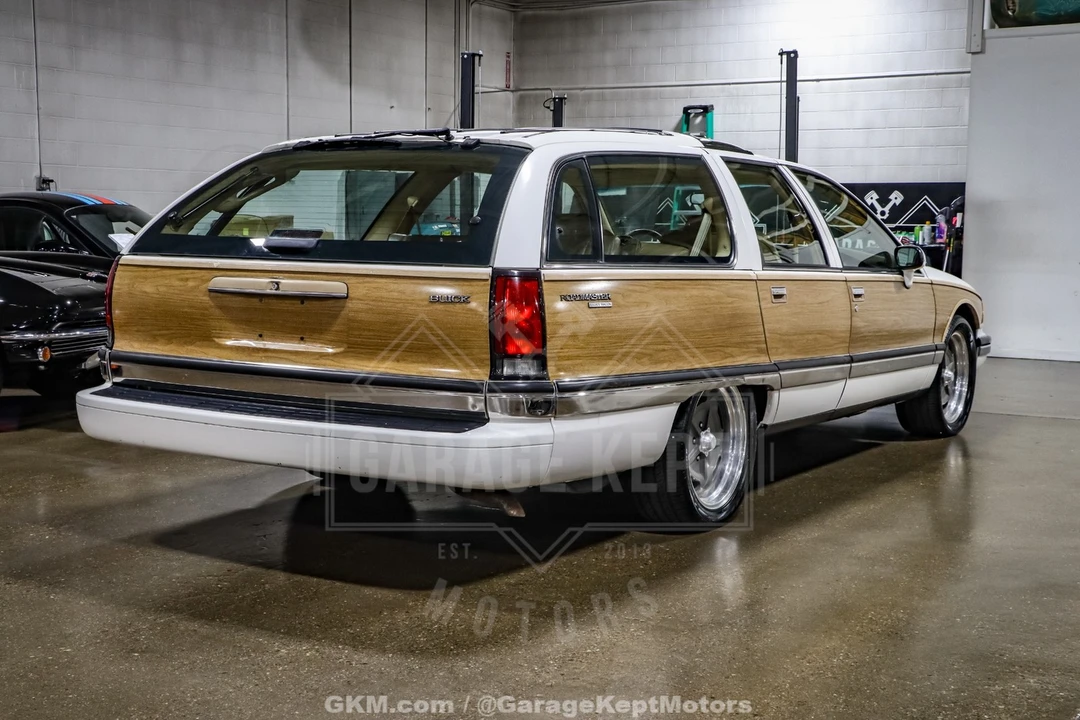 1992 Buick Roadmaster - Image 9 of 21