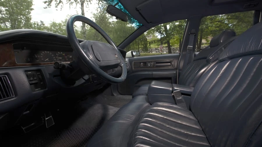 1992 Buick Roadmaster - Image 18 of 29