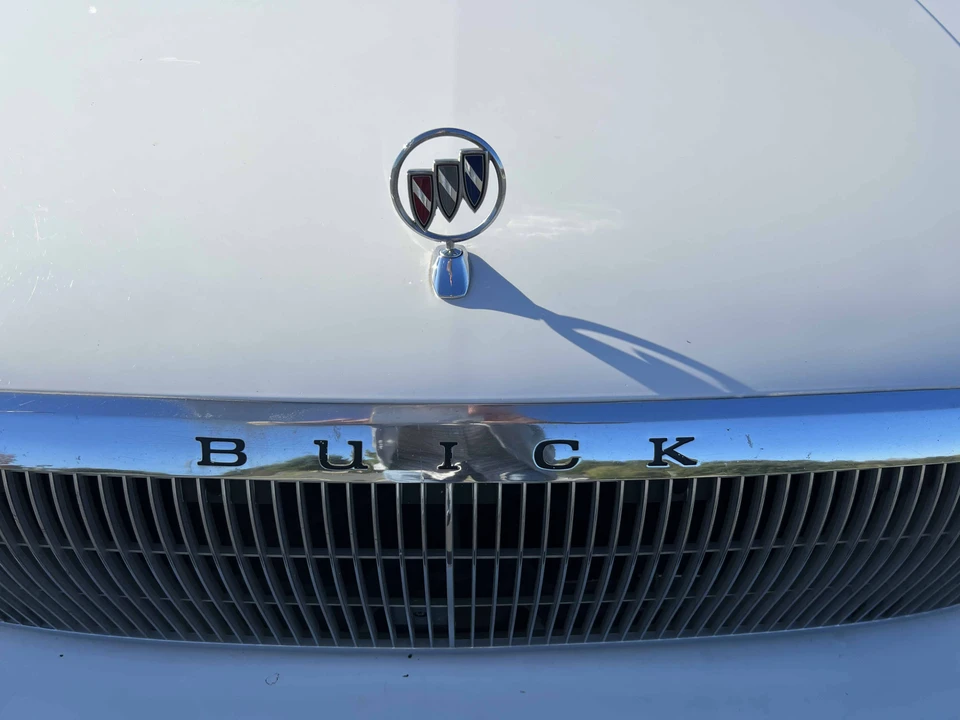1992 Buick Roadmaster - Image 13 of 31