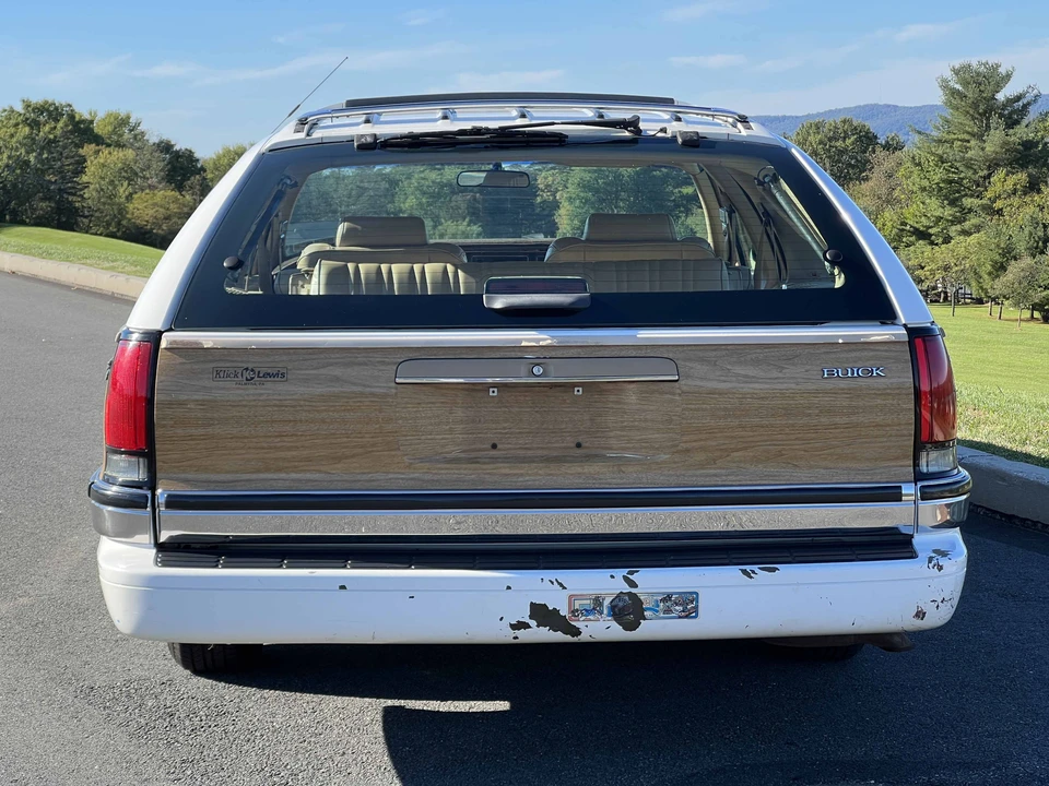 1992 Buick Roadmaster - Image 4 of 31
