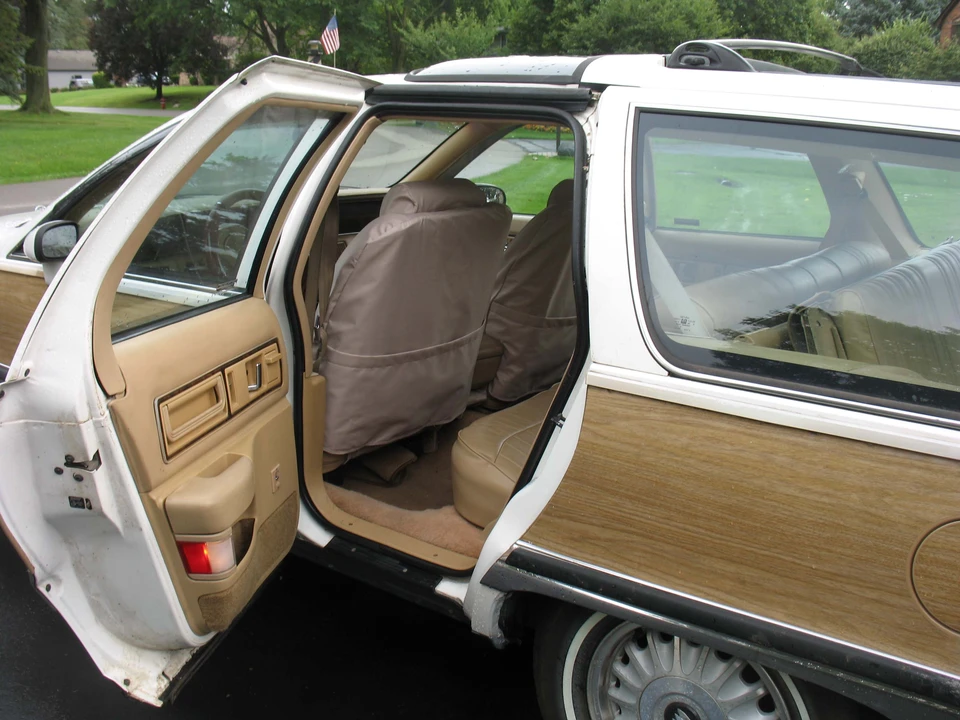 1992 Buick Roadmaster - Image 21 of 31