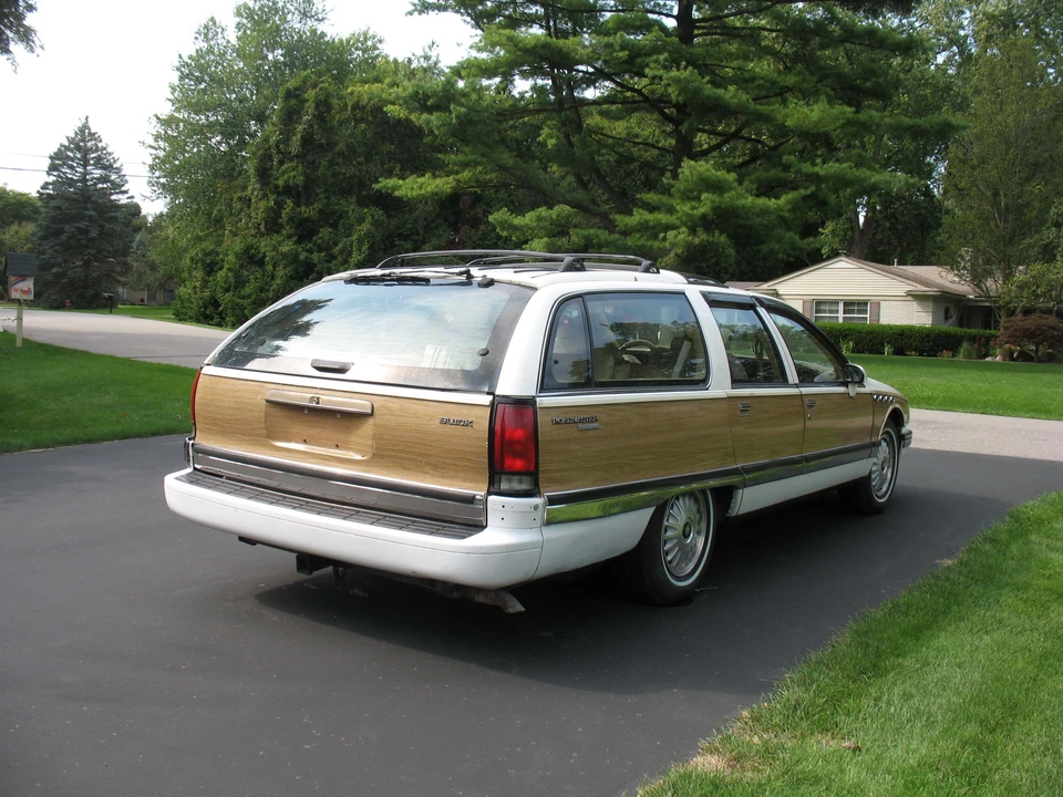 1992 Buick Roadmaster - Image 4 of 31