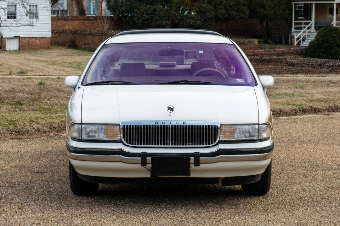 1992 Buick Roadmaster - Image 13 of 31