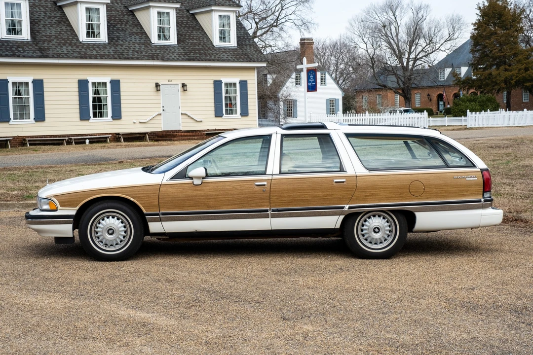 1992 Buick Roadmaster - Image 10 of 31