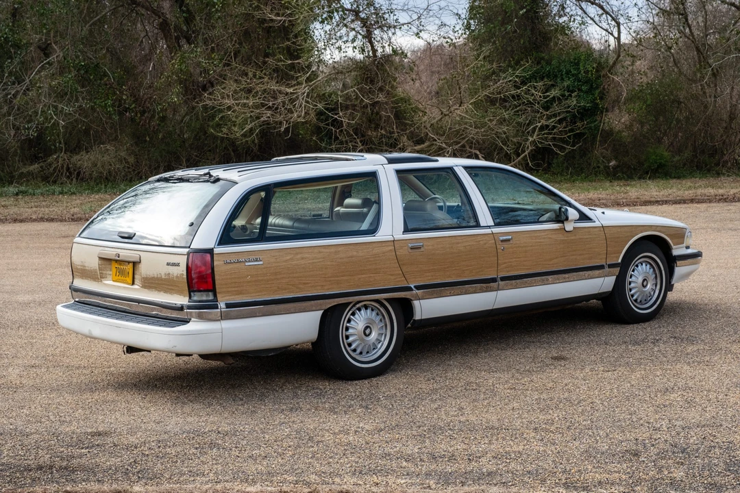 1992 Buick Roadmaster - Image 5 of 31