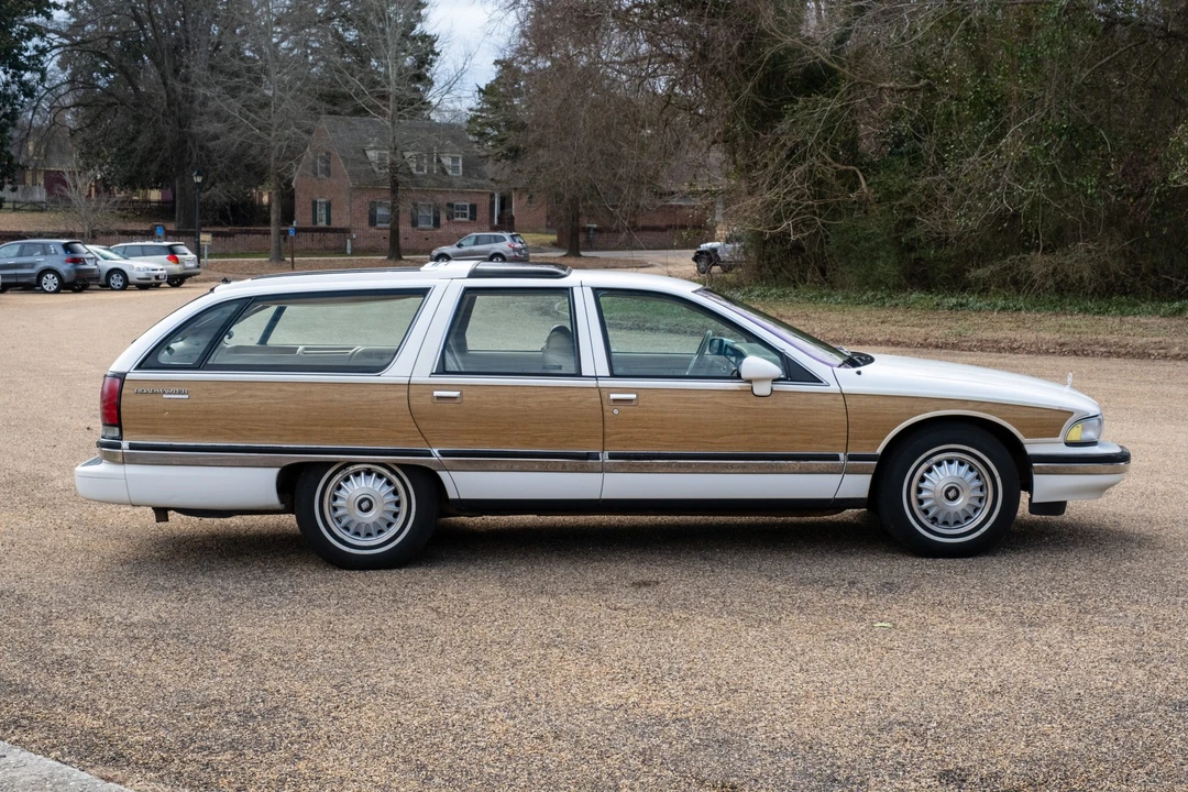 1992 Buick Roadmaster - Image 4 of 31