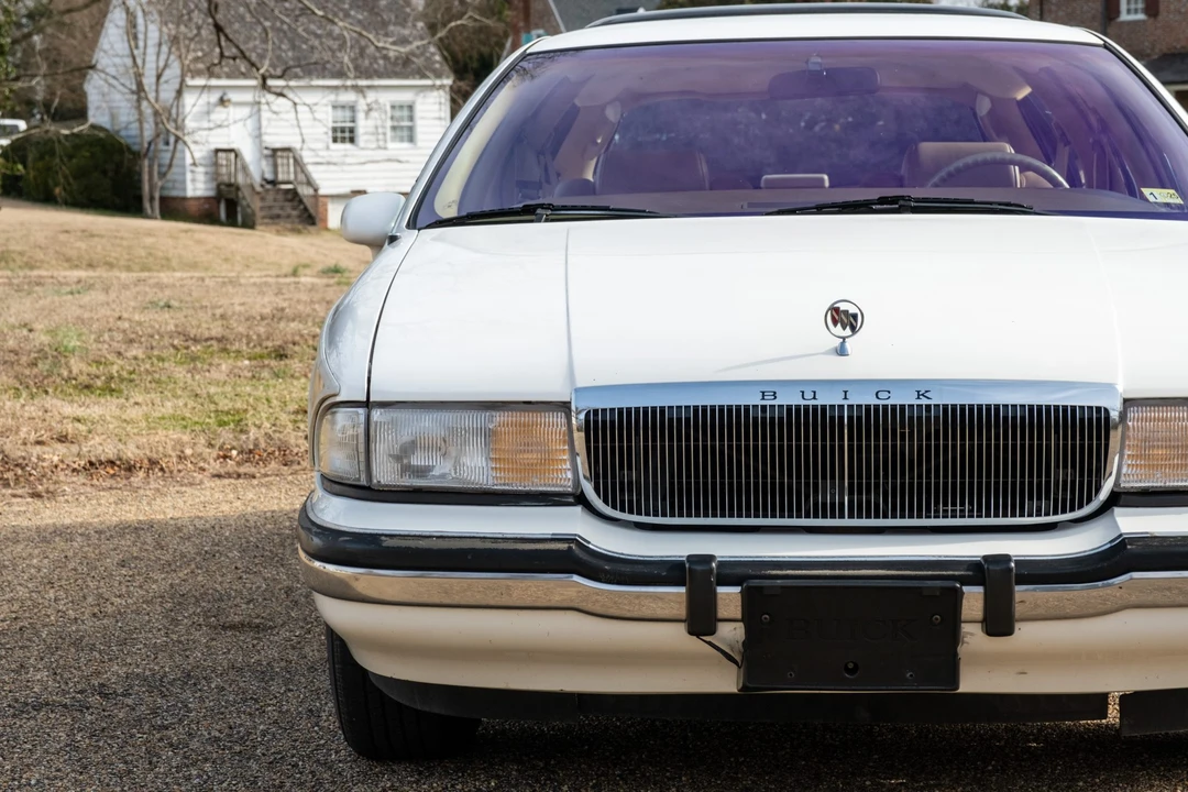 1992 Buick Roadmaster - Image 16 of 31