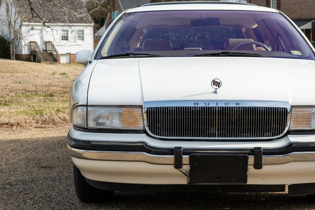 1992 Buick Roadmaster - Image 15 of 31