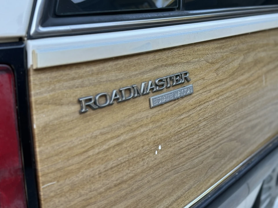1992 Buick Roadmaster - Image 25 of 31